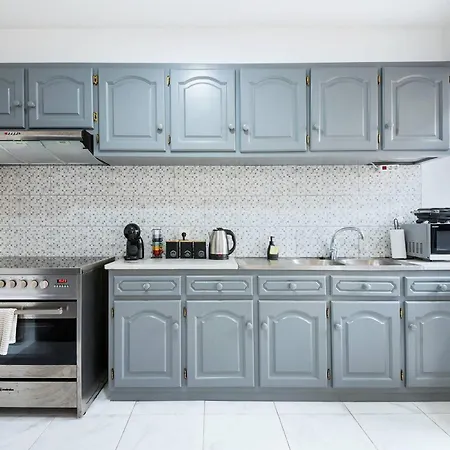 R&v Paradise By Galmi