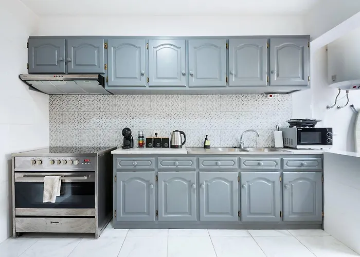 R&v Paradise By Galmi